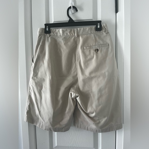 L.L. Bean Women’s Original Fit Khaki Shorts Size 8 - Picture 7 of 9